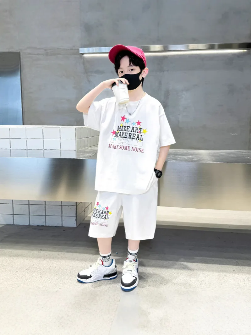 ملابس أطفال صيفية لعام 2025 ملابس غير رسمية للمراهقين والأولاد بدلة رياضية فضفاضة للأطفال تي شيرت + شورت بنطلون ساخن 8 9 10 12 11 13 14 سنة