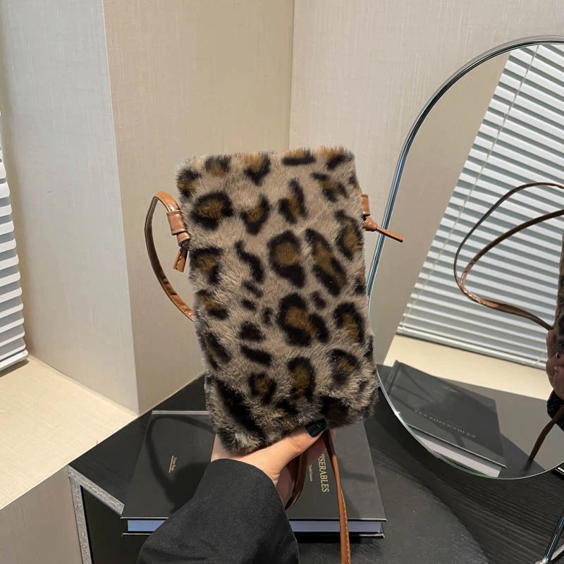 Mode Neue Einfarbig Schulter Unterarm Tasche Frauen Plüsch Weiche Herbst Winter Mode Flauschigen Totes Handtasche Dame Reise Geldbörse – Detail 25