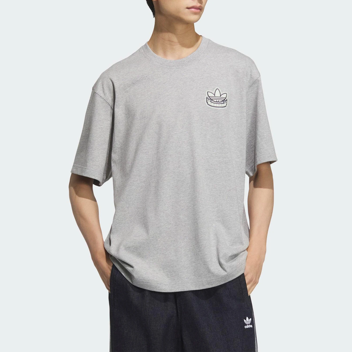 

Adidas Authentic Trefoil Men & Women's Sport Knit Round Neck Breathable Short Sleeve KC3110