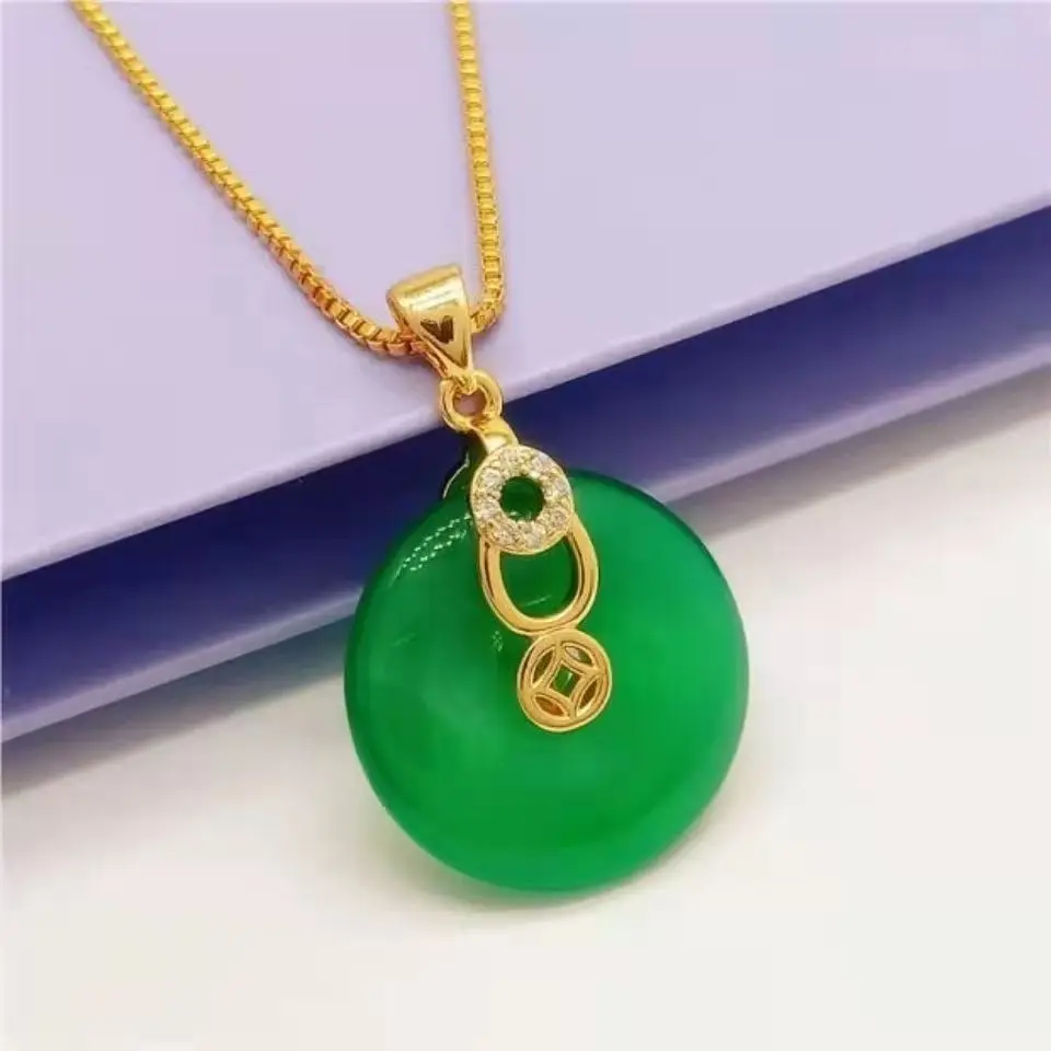 Natural emerald stone pendant gold inlaid jade peace button pendant manyang green Fulu longevity jade butterfly jade pendant