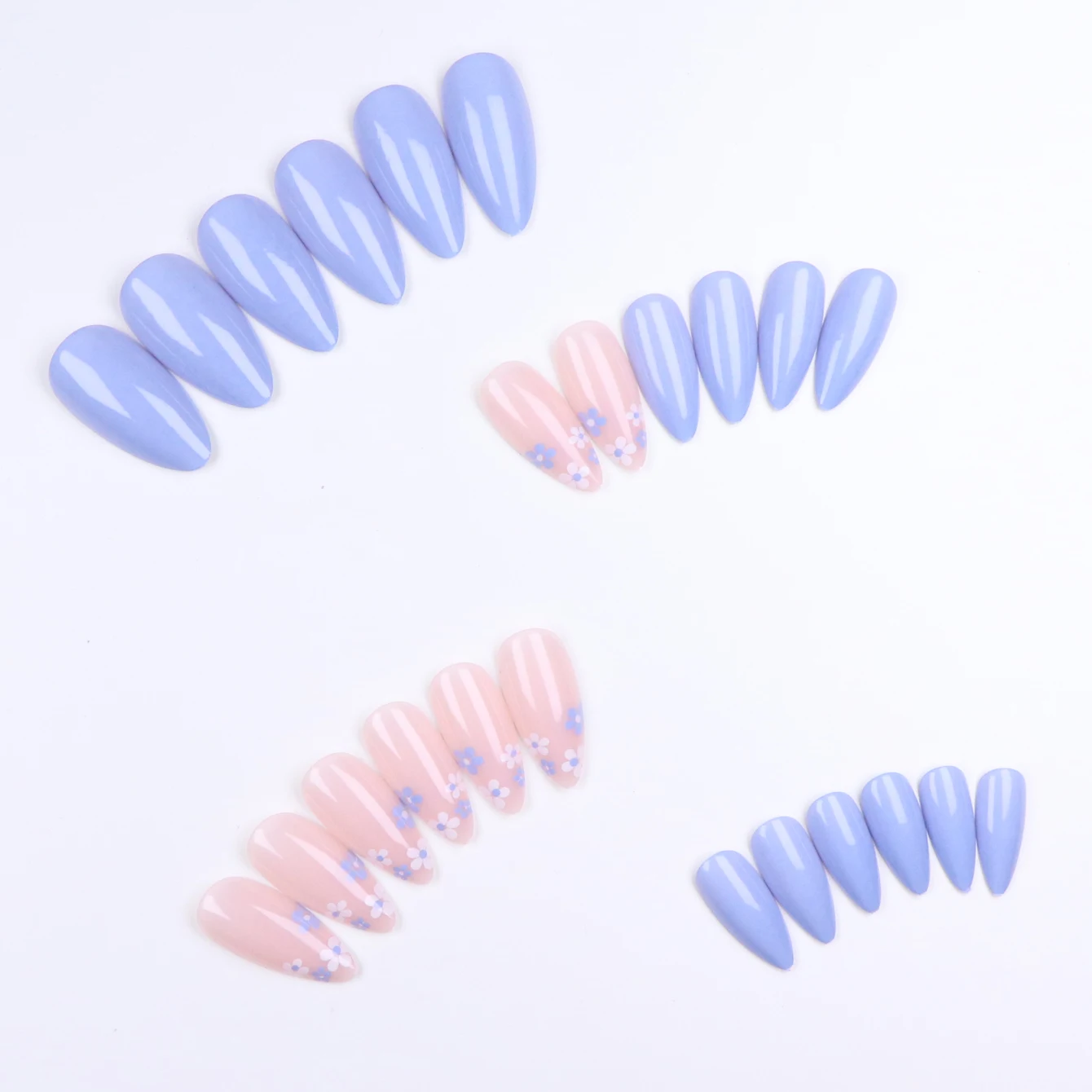 24개 블루 & 화이트 플라워 디자인 아몬드 모양 네일 팁 세트 (네일 파일 1개 & 네일 글루 스티커 1개 포함)로 당신의 룩을 업그레이드하세요
