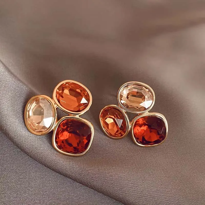 Französische hochwertige braune Kristallohrringe für Damen, modische, luxuriöse, personalisierte Alltagsaccessoires, Schmuck für den Abschlussball, Jubiläumsgeschenke