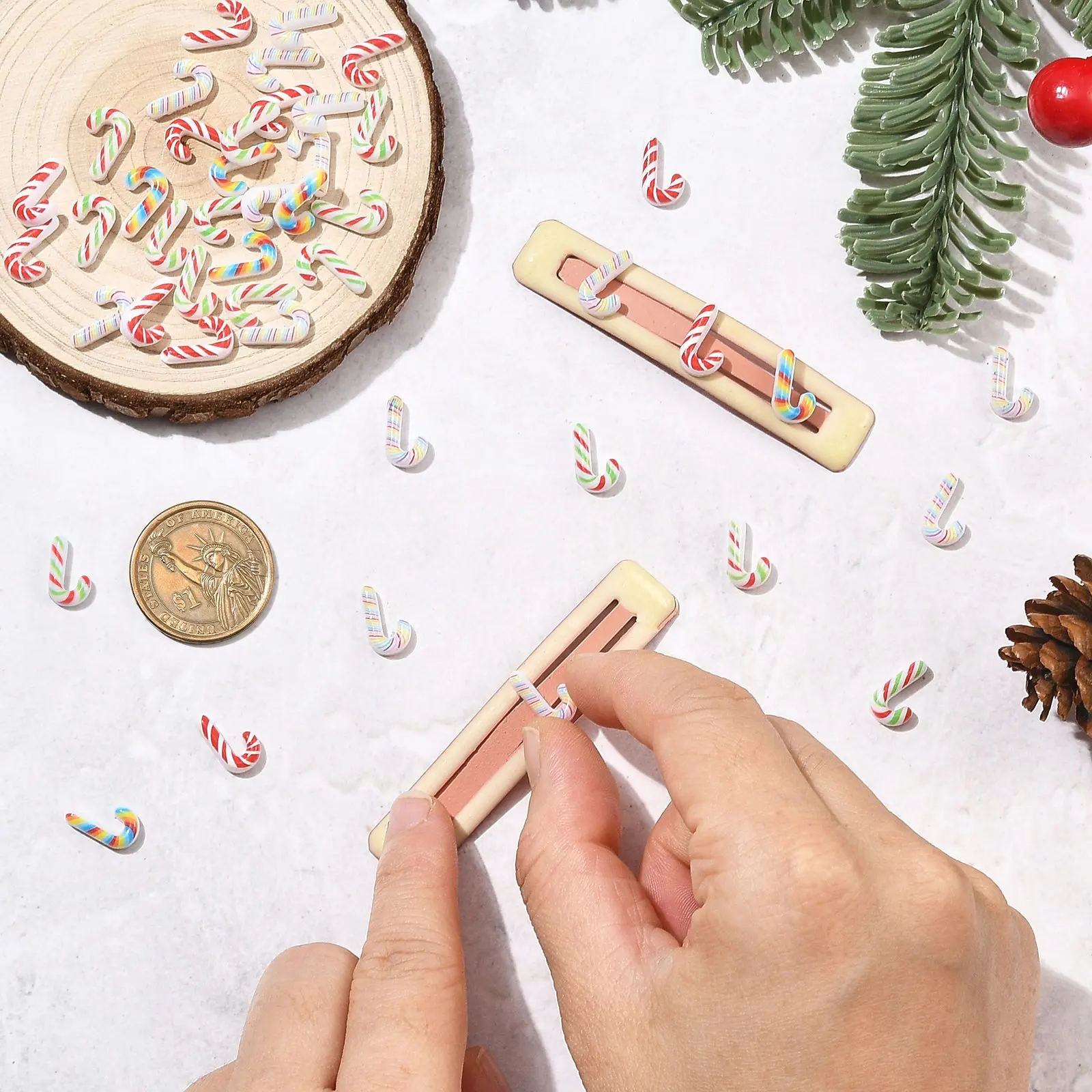 PandaHall 100 Stück Weihnachtszuckerstangen-Opak-Harz-Cabochons, gemischte Farben 13x8x3,5mm für DIY-Schmuckherstellung und Feiertagsbasteleien – Detail 7