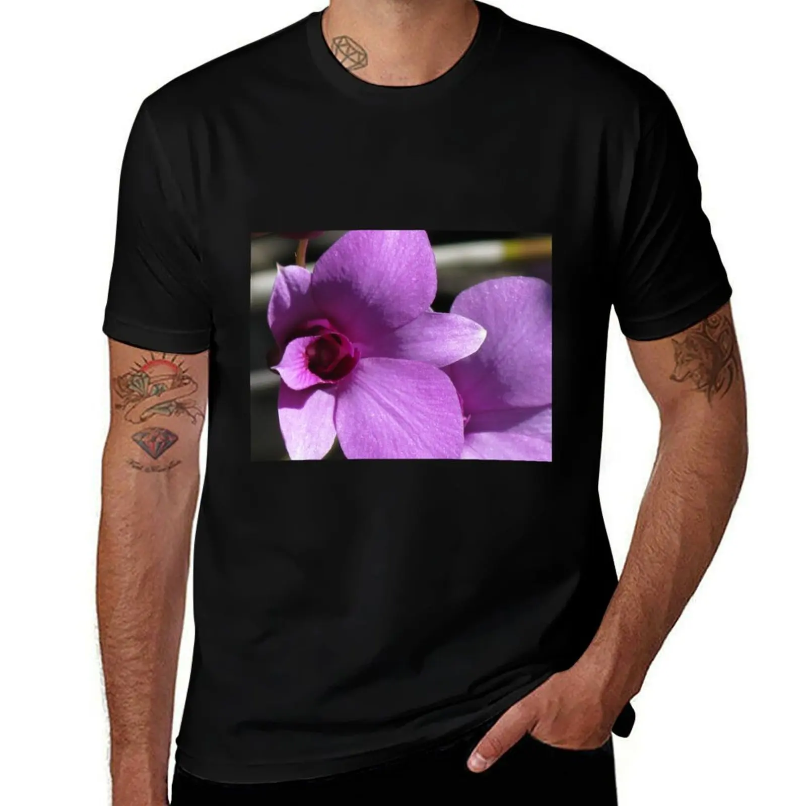 Cooktown Orchid (Dendrobium bigibbum) T-Shirt Breathable Basic Cotton T-Shirt