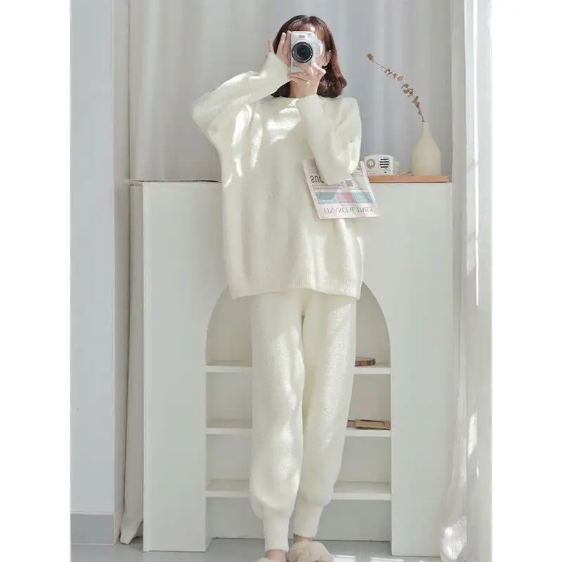 

Новый популярный комплект пижам из кораллового флиса для женщин: весенне-зимний домашний костюм, утепленная фланелевая одежда для сна, теплая белая домашняя одежда