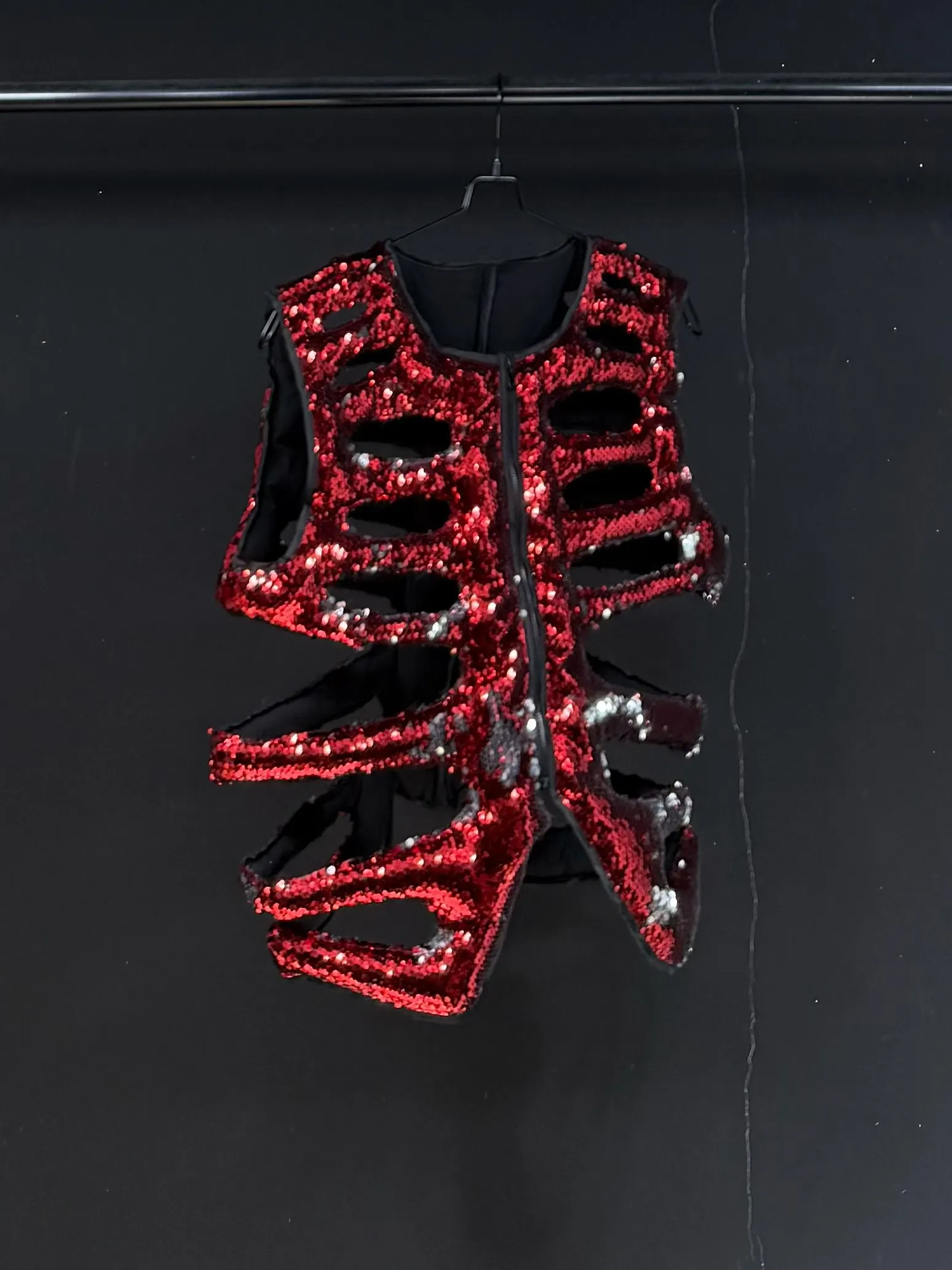 High Street Vest Men's Glitter Vest Red Dark Skeleton Three-dimensional Cutting Versatile Vest Cool and Casual Style