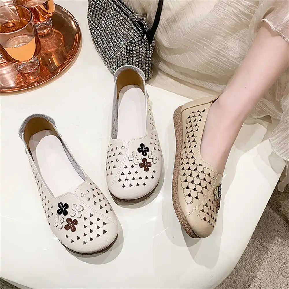 

41-42 35-42 Top Quality Tennis Womens Loafers Shoes Luxury Badminton Sneakers For Women Sports Sneackers Dropshiping Sapa