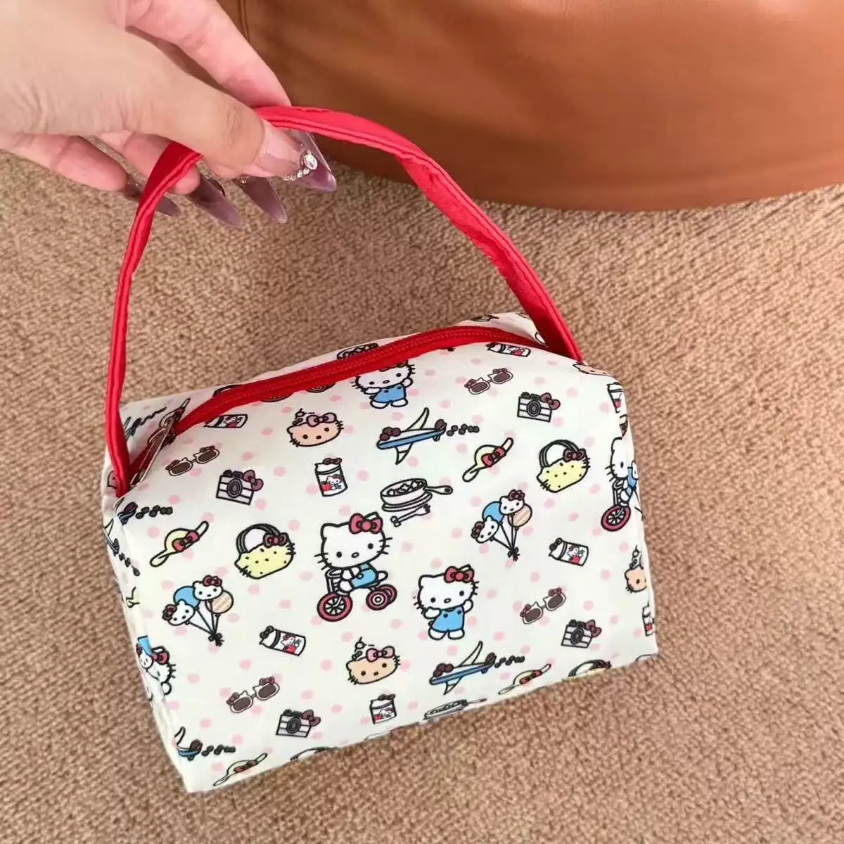 Sanrio Hello Kitty Cartoon Makeup Bag Kt Cat Portable Travel Toiletry Bag Outing Tee-Dimensional Handbag Girl Birthday Gifts view 5