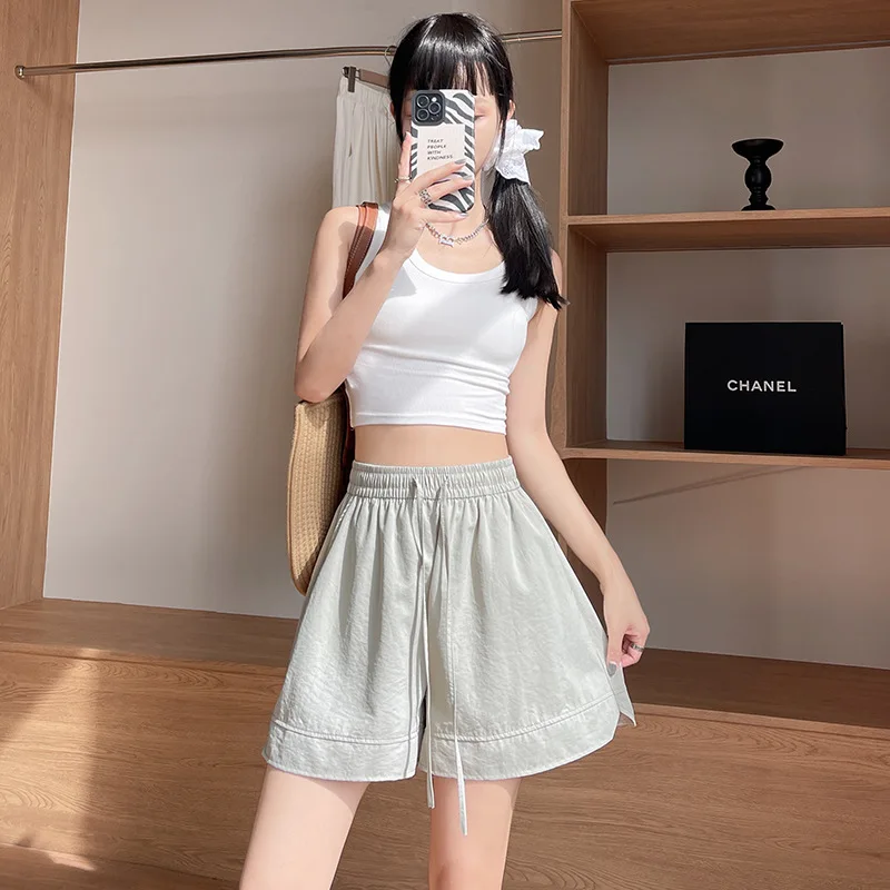 

Ice Silk Casual Women's Shorts Breathable and Comfortable Home Wear Shorts Elastic Waistband Comfortable Sports Pants