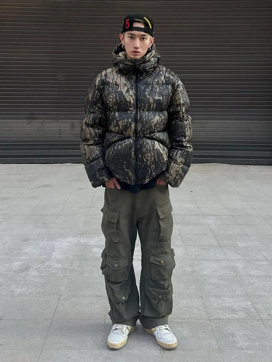 

Military Green Work Trousers for Men with Multiple Pockets Casual High Street Style Autumn Hip Hop Loose Fit Straight Leg Pants