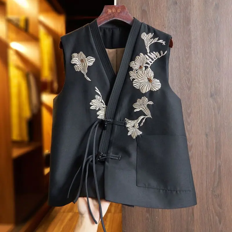 

2024 Autumn New Chinese Vest Vintage Women Oriental Traditional Ethnic Gilet Casual Embroidery Black Jacket Hanfu Sleeveless Top