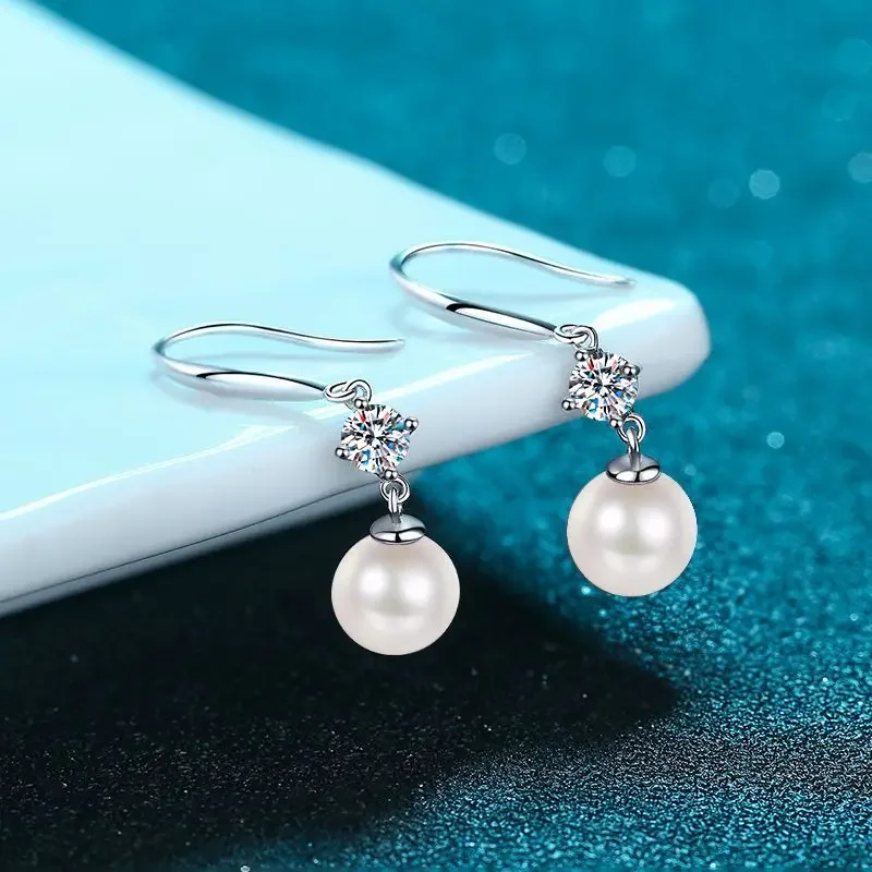 

18K gold new earrings for women 8mm freshwater pearl plated PT950 platinum four claws 30 points moissanite earrings