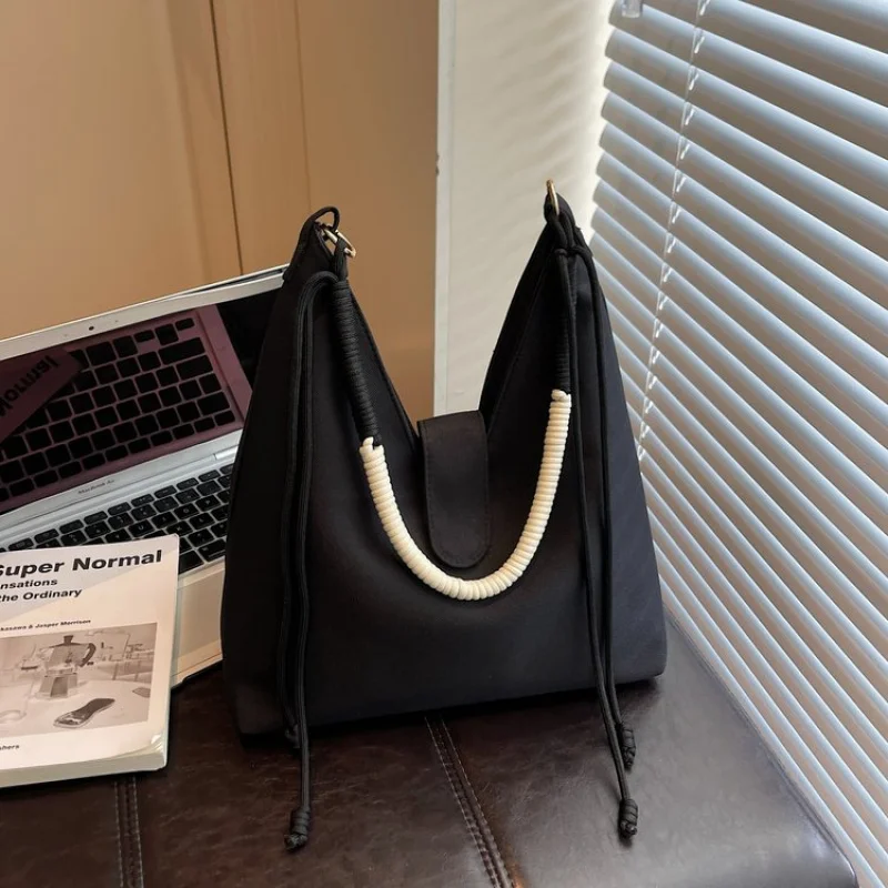 

Elegant Designer Paris Fashion Bag - Unique Leather Tote Messenger Purse For Women Simple Vintage Trendy