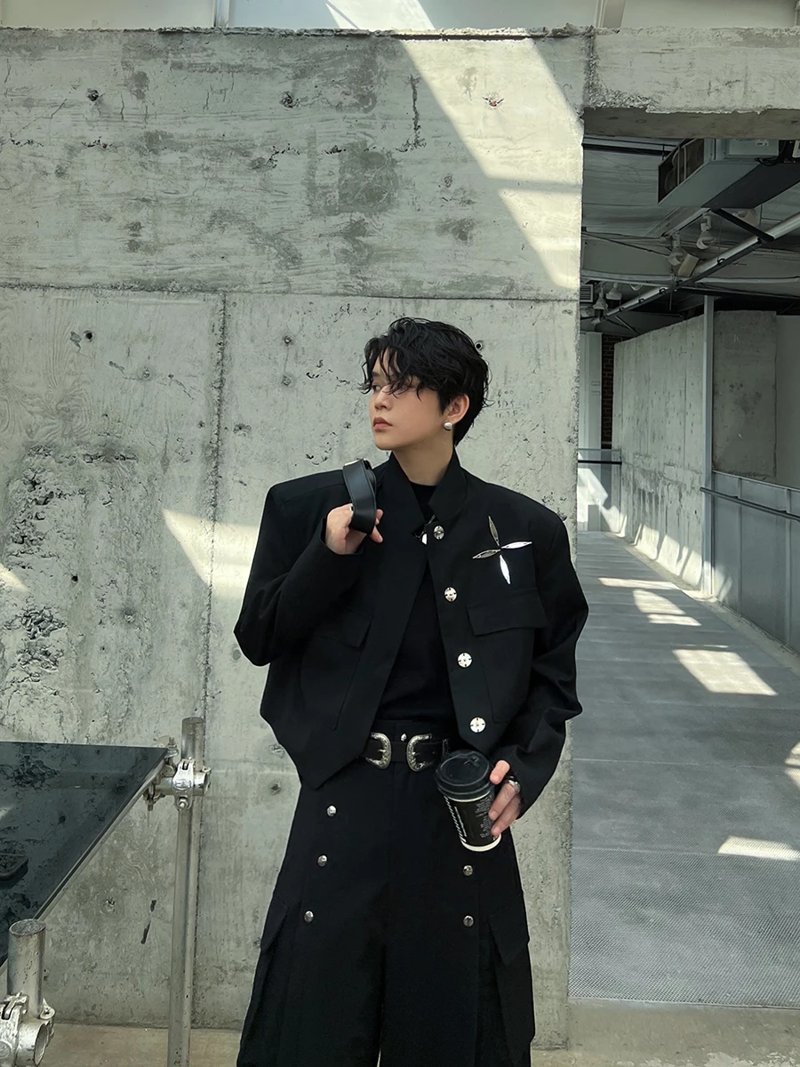 Men's 2025 Spring Autumn New Short Style Design Blazers Metal Decoration Stand Collar Long Sleeve Jacket Male Handsome Chic Tops