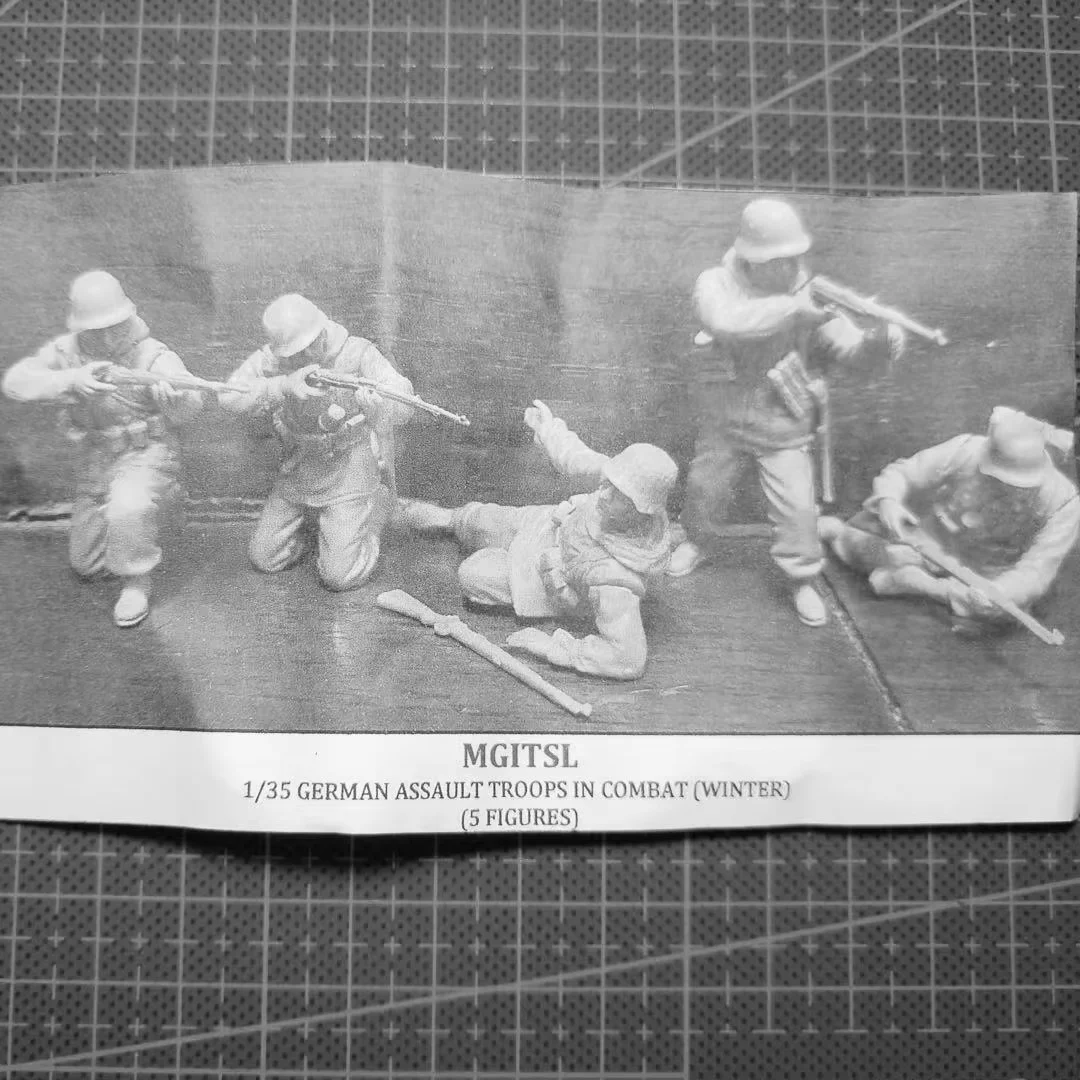 

1/35 Resin Model Figure GK， Unassembled and unpainted kit