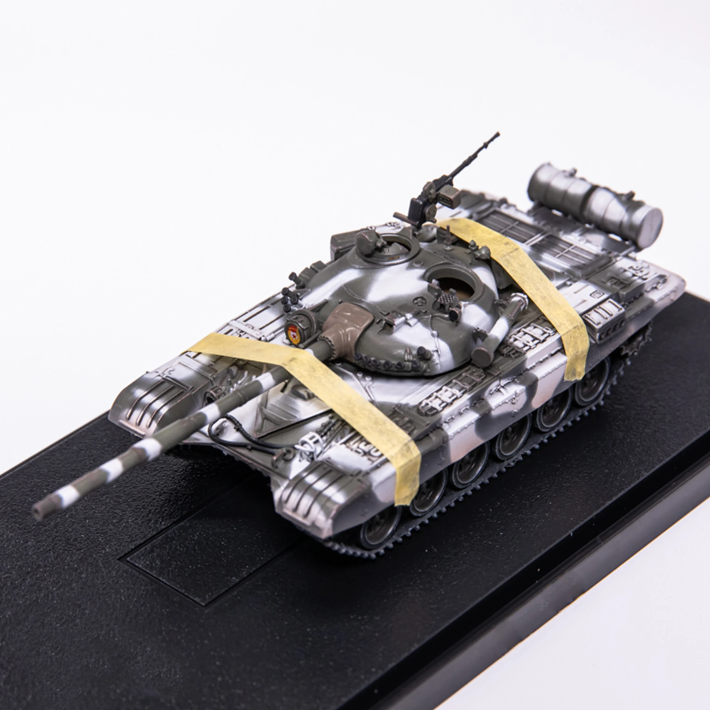 1: 72 AR Russian T-72A T72 Main Battle Tank Model Guard Snow Camo Coating Finished product collection model