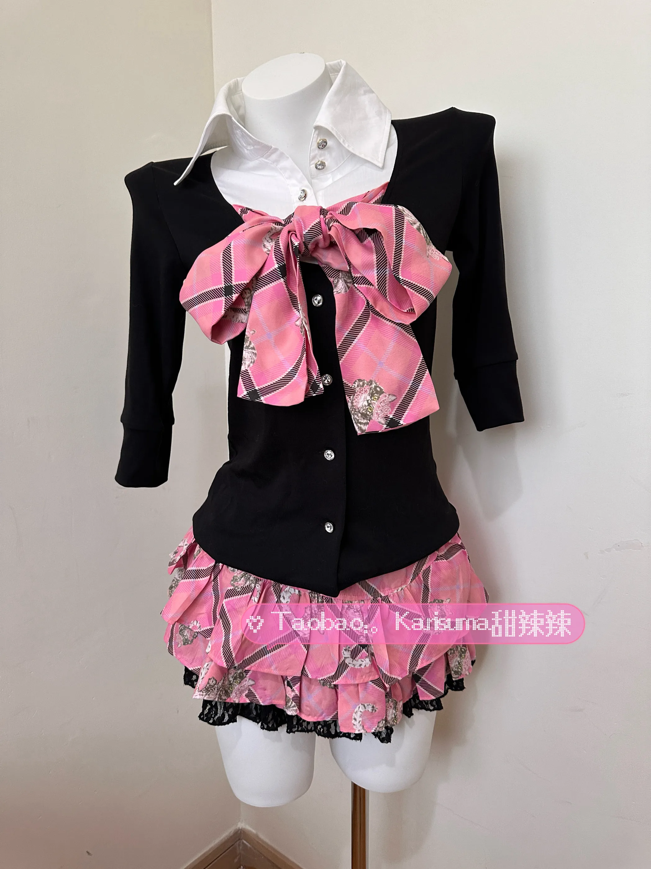 Y2K Harajuku Women Two‑Piece Outfit Women Plaid Cat Print Big Bow 3/4 Sleeve Top Tiered Lace Hem Ruffle Mini Skirt Sweet Outfit