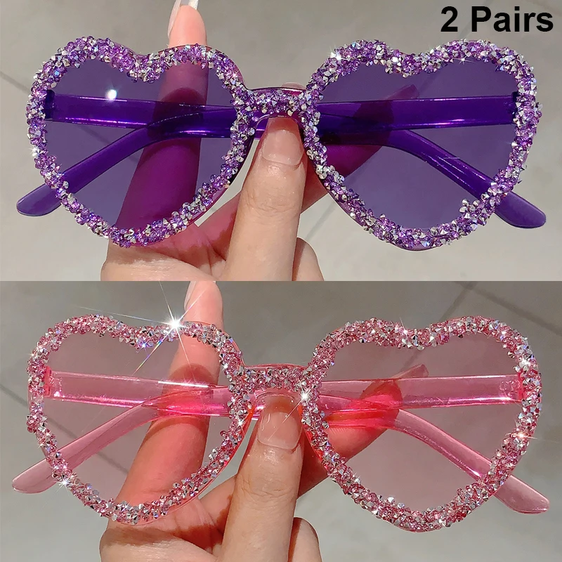 2 Paar herzförmige Sonnenbrillen mit Strasssteinen für Damen, modisch, niedlich, Strandurlaub, trendiges Design, lässige Dekoration, Sonnenbrillen