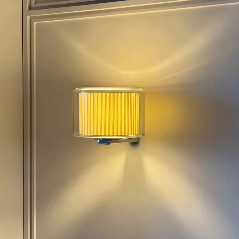 Middle Aged Bauhaus Wall Lamps Used In Coffee Shop Corridors Advanced Feeling Headboard Wall Fitting