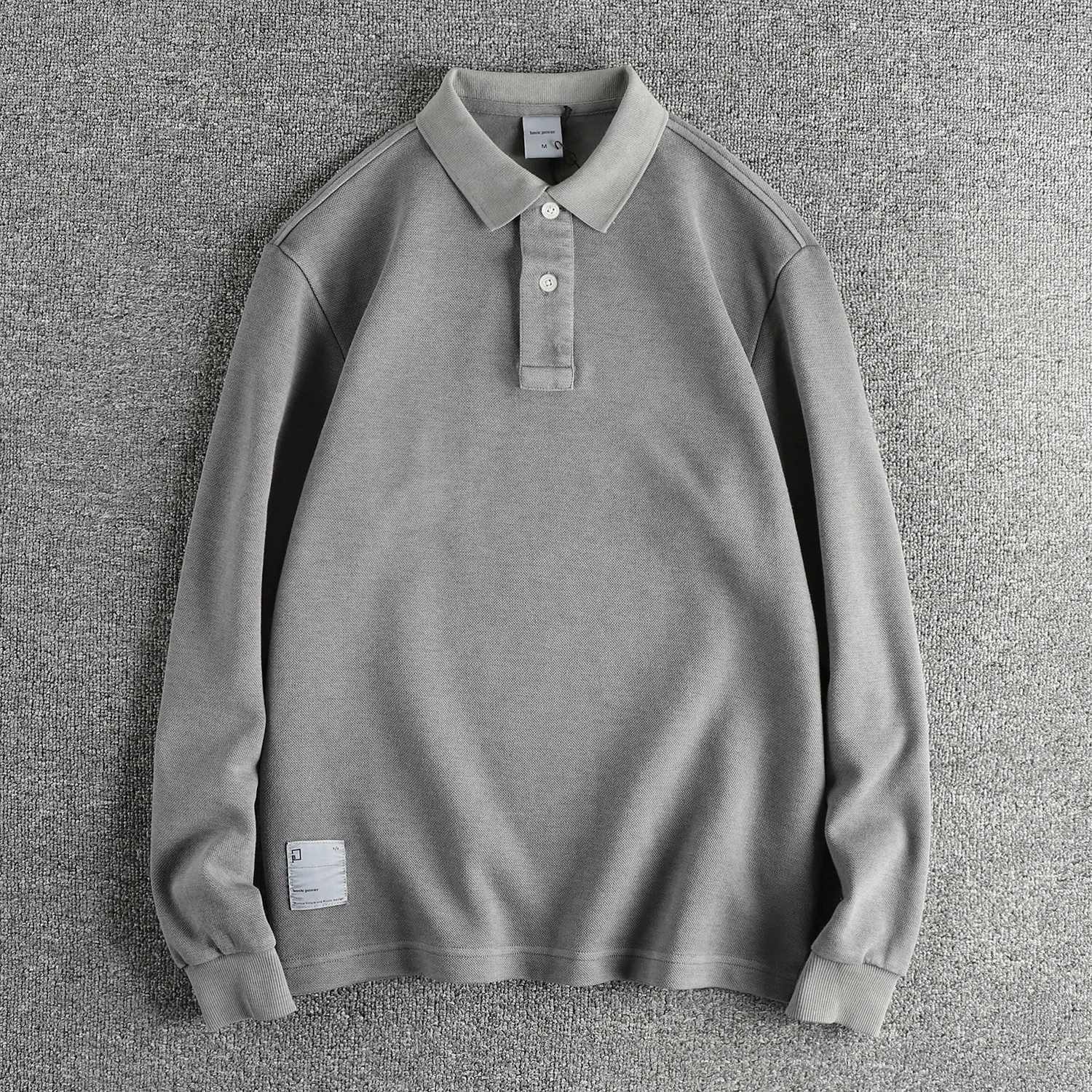เทรนด์ย้อนยุคการล้างหนักเพื่อทําเสื้อโปโลผู้ชายเก่าฤดูใบไม้ผลิและฤดูใบไม้ร่วงเสื้อเชิ้ตแขนยาวปกสีทึบใหม่