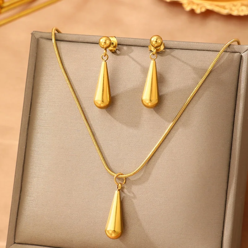 New Fashionable Stainless Steel Drop Clavicle Chain Earring Set Para Temperamento E Sweet Ladies Jóias Acessórios Presente