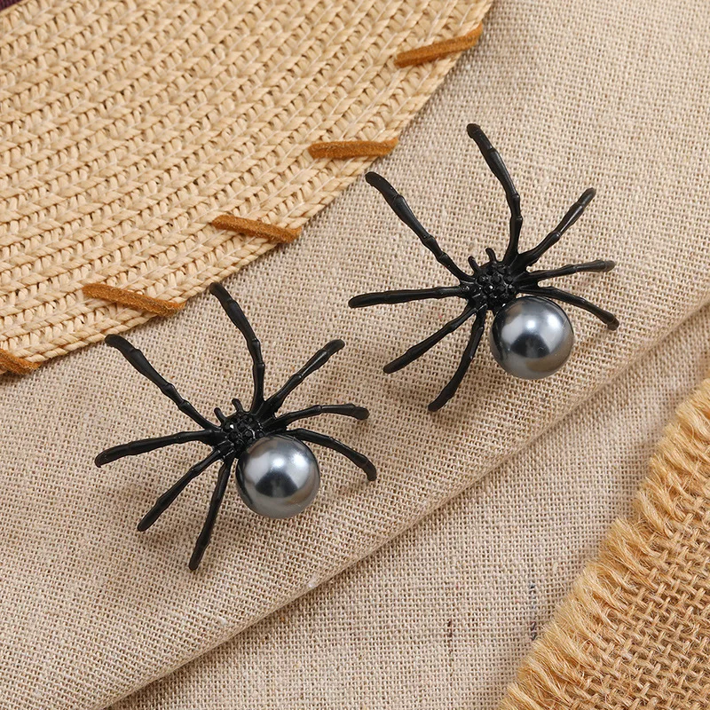 Halloween Hyperbole Dark Vintage Punk Earrings For Women Simple Personality Black Spider Alloy Pearl Jewelry Puncture Ear Studs