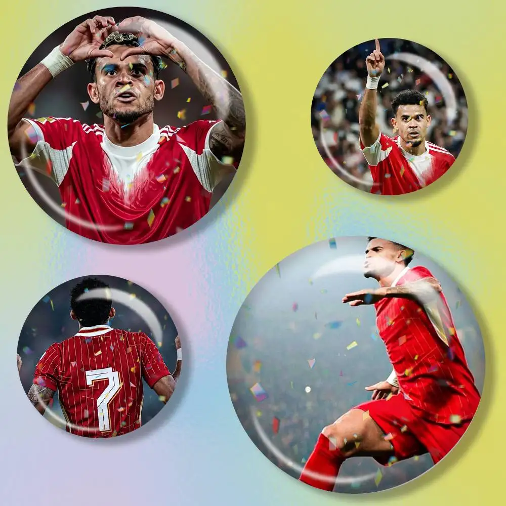 Football Player L-Luis Diaz  Brooch Metal Decorative Brooch Pins for Backpack Clothes Jacket Accessories,Souvenir.