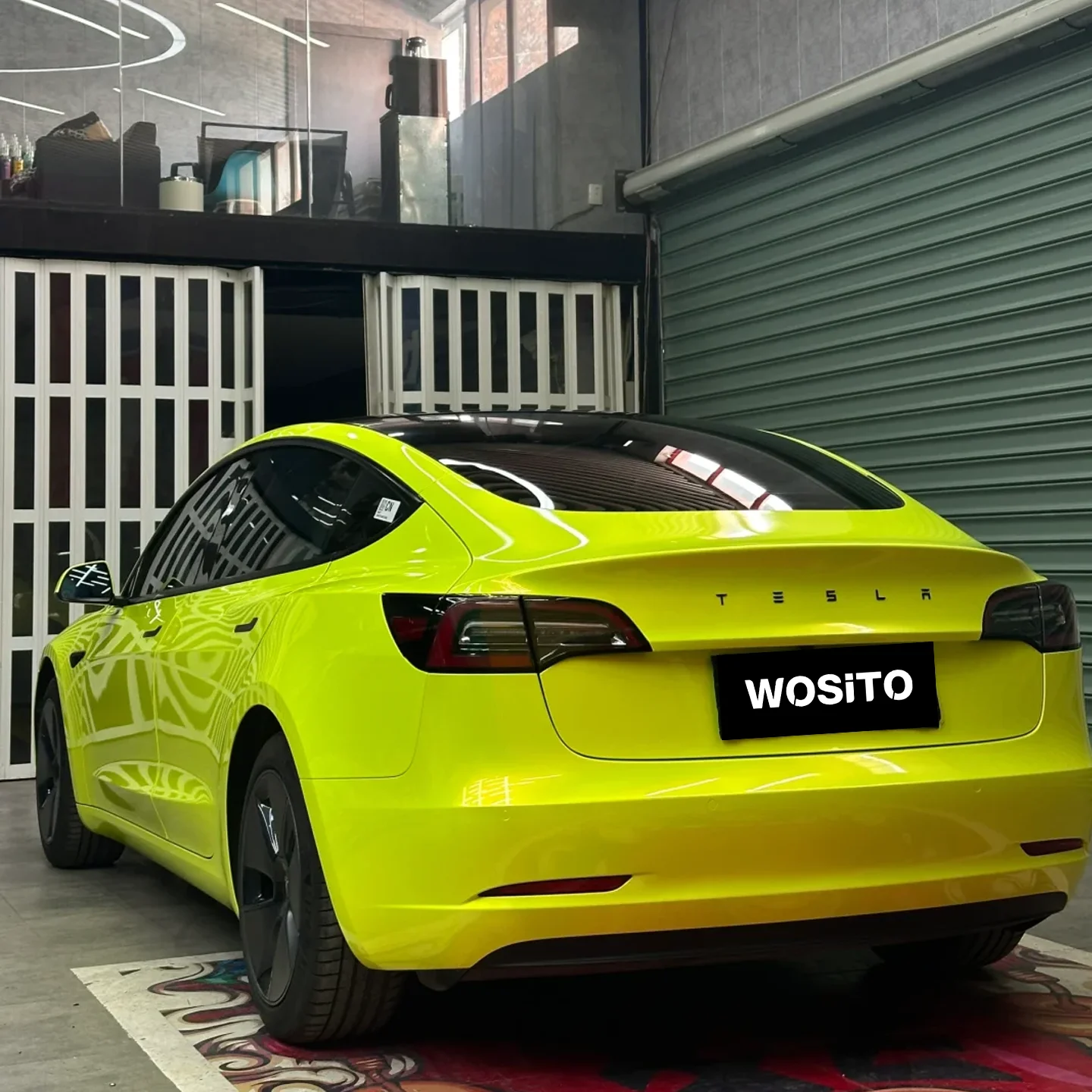 PET Coral Fluorescent Yellow Vinyl Wrap Roll Glossy Car Color Change Film Air Channel Bubble Free Direct Factory Supply