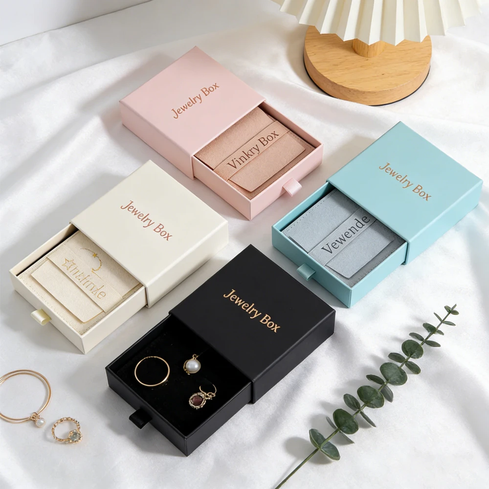 

Custom Logo Drawer Sliding Paper Luxury Gift Boxes Jewelry Packaging Boxes Earrings Rings Keychina Box With Microfiber Bag Pouch
