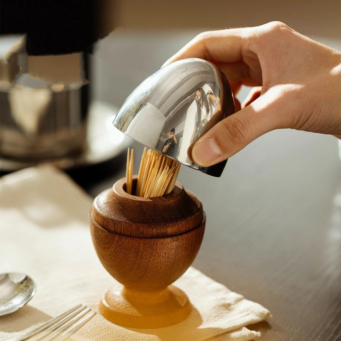 

Ebony toothpick box household dental floss toothpick tube, high-grade toothpick jar