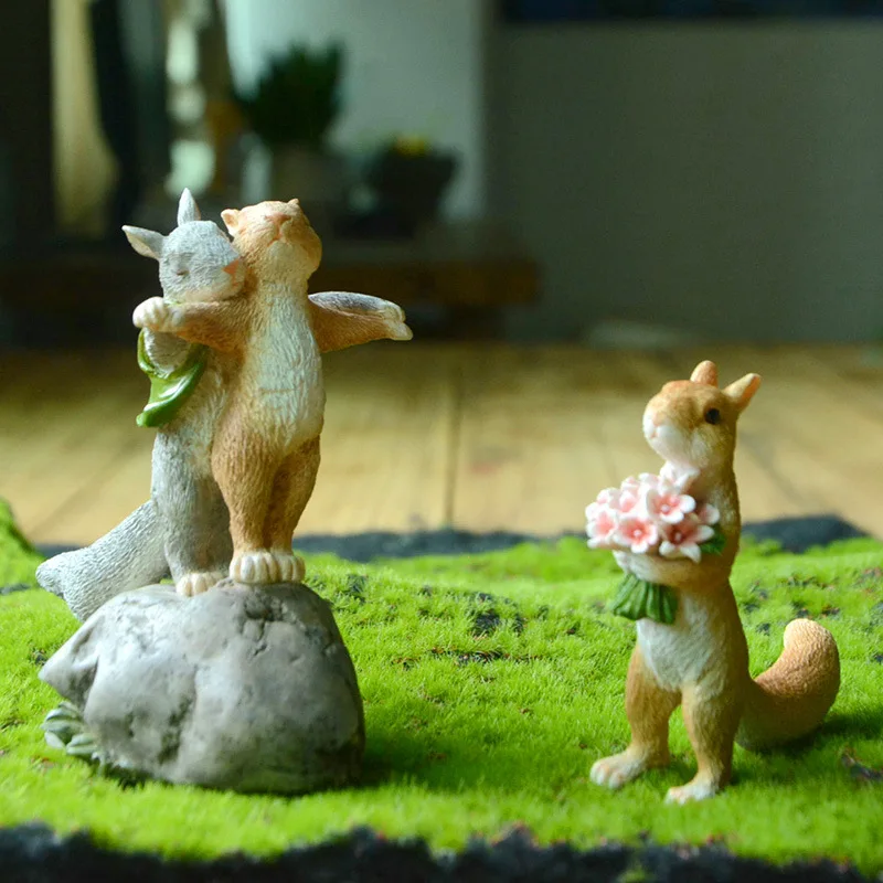 Creative Simulation Animal Cartoon Cute Squirrel Resin Ornaments Garden Balcony Sculpture Decoration Park Layout Figurines Craft