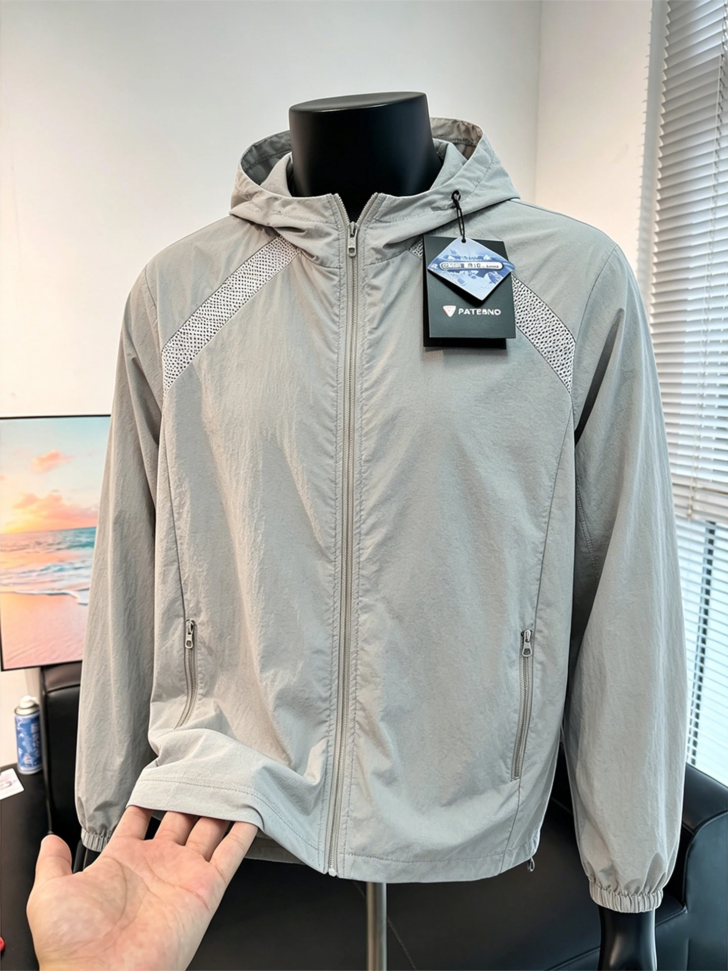 

Men's Summer Thin Ice Silk Quick Dry Hat Sun Protection Clothing Outdoor Casual Sunscreen Coat Jacket Breathable Fashionable