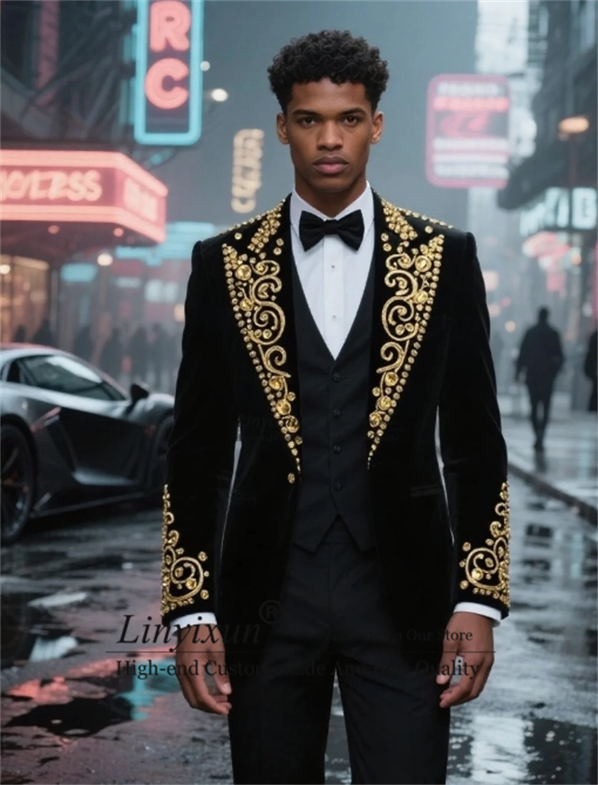 

Customized Wedding Groom Tuxedos Luxury Beaded Crystals Men Suit Peaked Lapel Male Prom Blazer 3 Piece Sets trajes para hombre