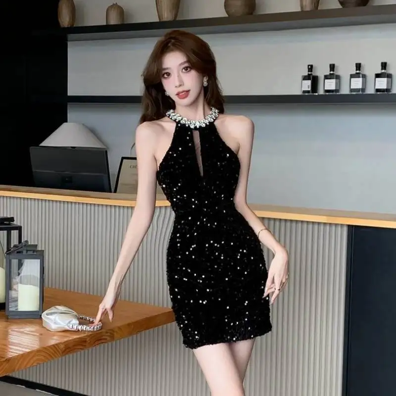 

2026 New Women's French Hepburn Style Black Sequin Diamond Halter Dress Luxury Bodycon Birthday Party Evening Mini Dress