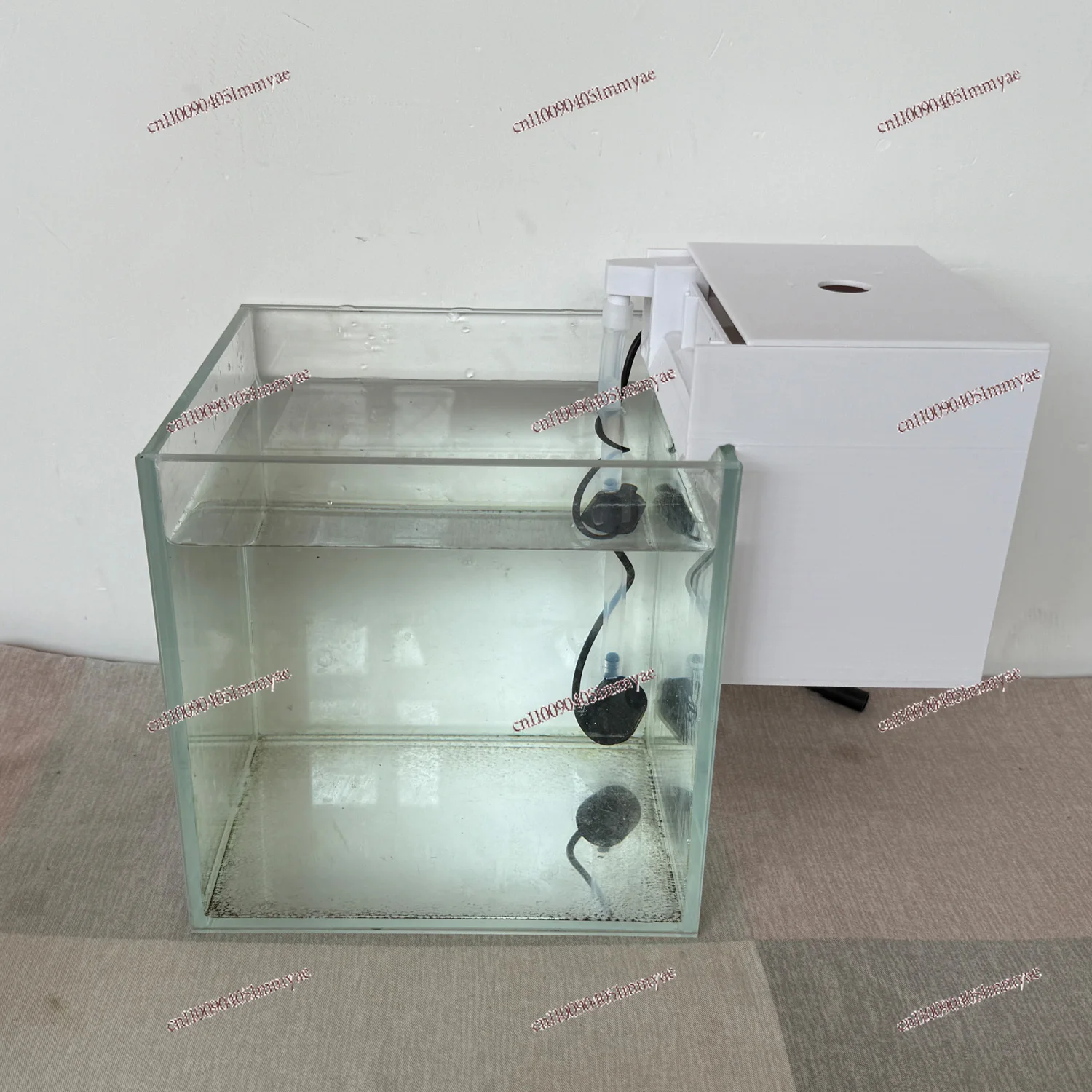 egg box for fish tank Aquarium Breeding Box, Acrylic Double Layer Fishes Isolation Box/Baby Fishs Hatchery/Fry Breeder Guppy,Tropical Fishes, Floating Fish Incubator Divider with Suction Cups, L size : Pet Supplies Ensure safe Egg crate false bottom for