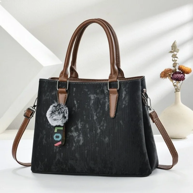 

Ladies Tote Bag Made Of Goatskin Leather Boasting High-End Chile Trendy Lightweight Soft Daily Look​