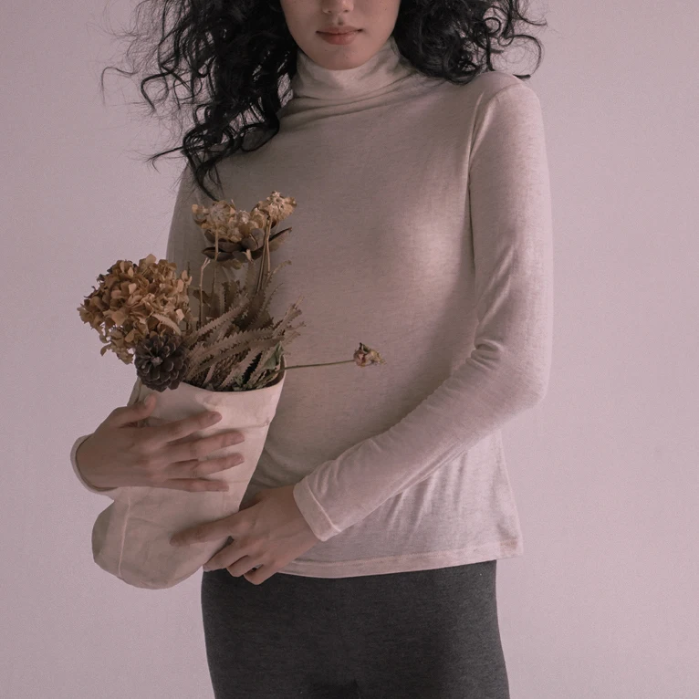 

ELINSU Women's Autumn Winter Long Sve Camere T-irt Thin Base Layer Top Soft Comfortable Base irt round Ne Color