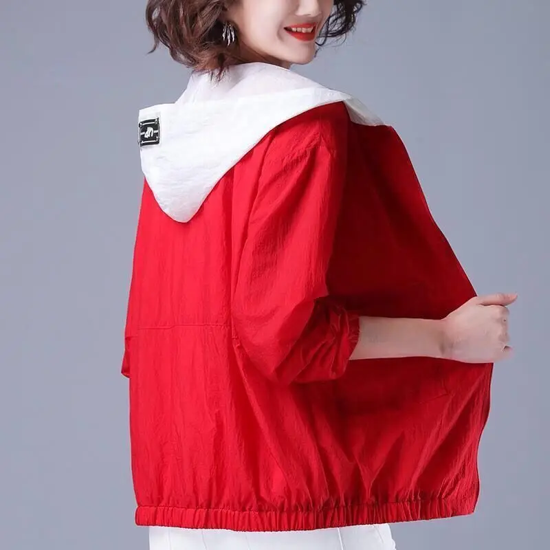 

Splicing Hooded Sunscreen Jacket For women Summer 2025 New Loose Thin UV Resistant Breathable Jackets Female Short Coat Tops