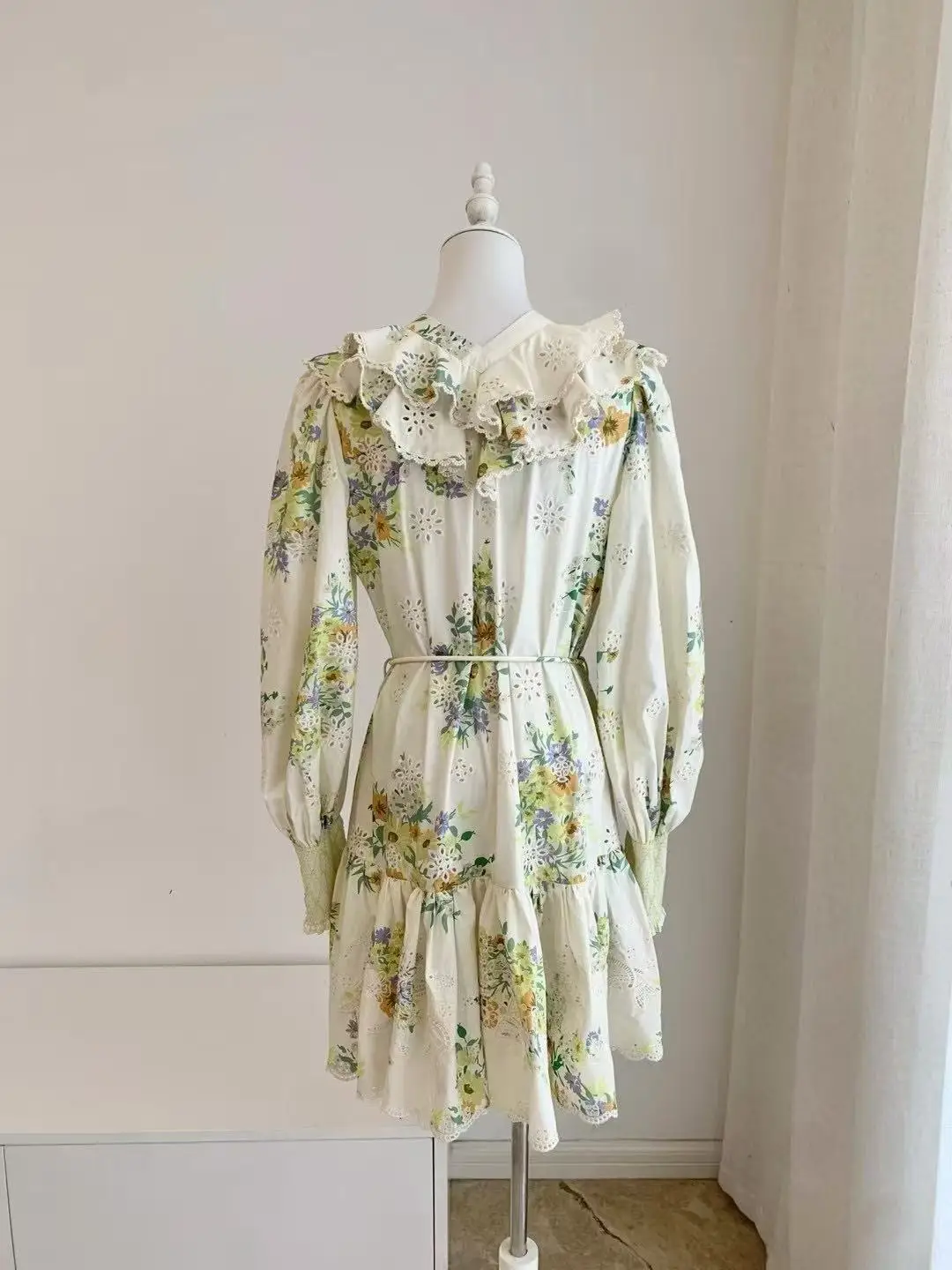 レディースコットンワンピース 100% 長袖 おしゃれな田園風プリント ミニワンピース レース裾付き