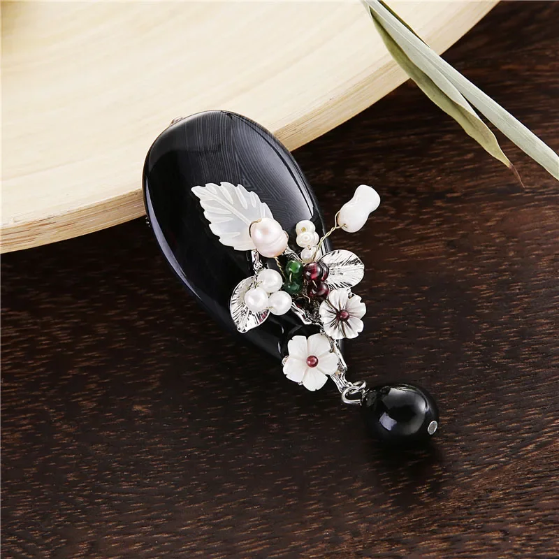 TDQUEEN Brooches Black Natural Stone Broches Shell Flower Safety Pin Jewelry Freshwater Pearl Beads Brooches for Women