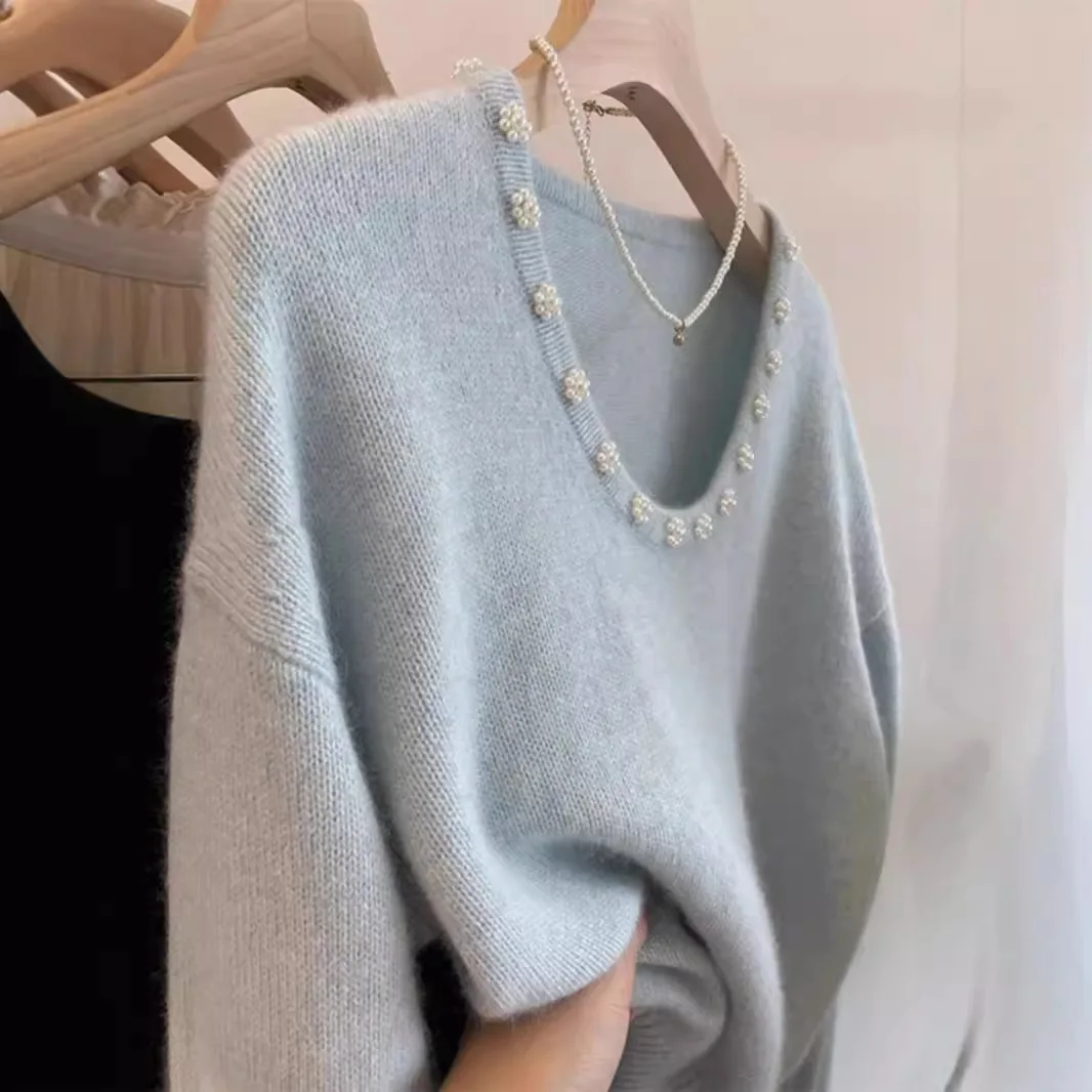 2026 Temperament Design Sense Small Flower Bead Crew Neck Plush Pullover Solid Color Premium Sense Inner Long Sleeve Bottom Top