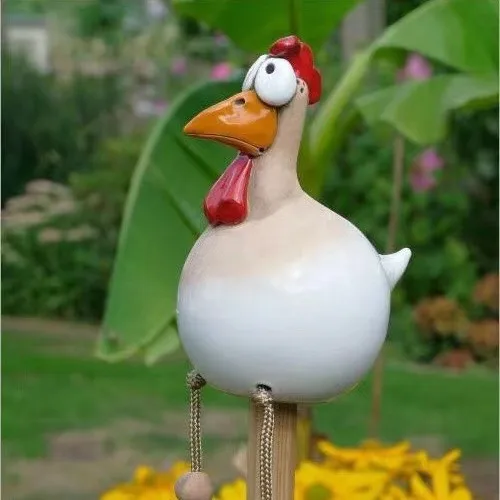 Long-footed chicken spring breath fence resin ornament garden ornament nerdy chicken spoof funny chicken design