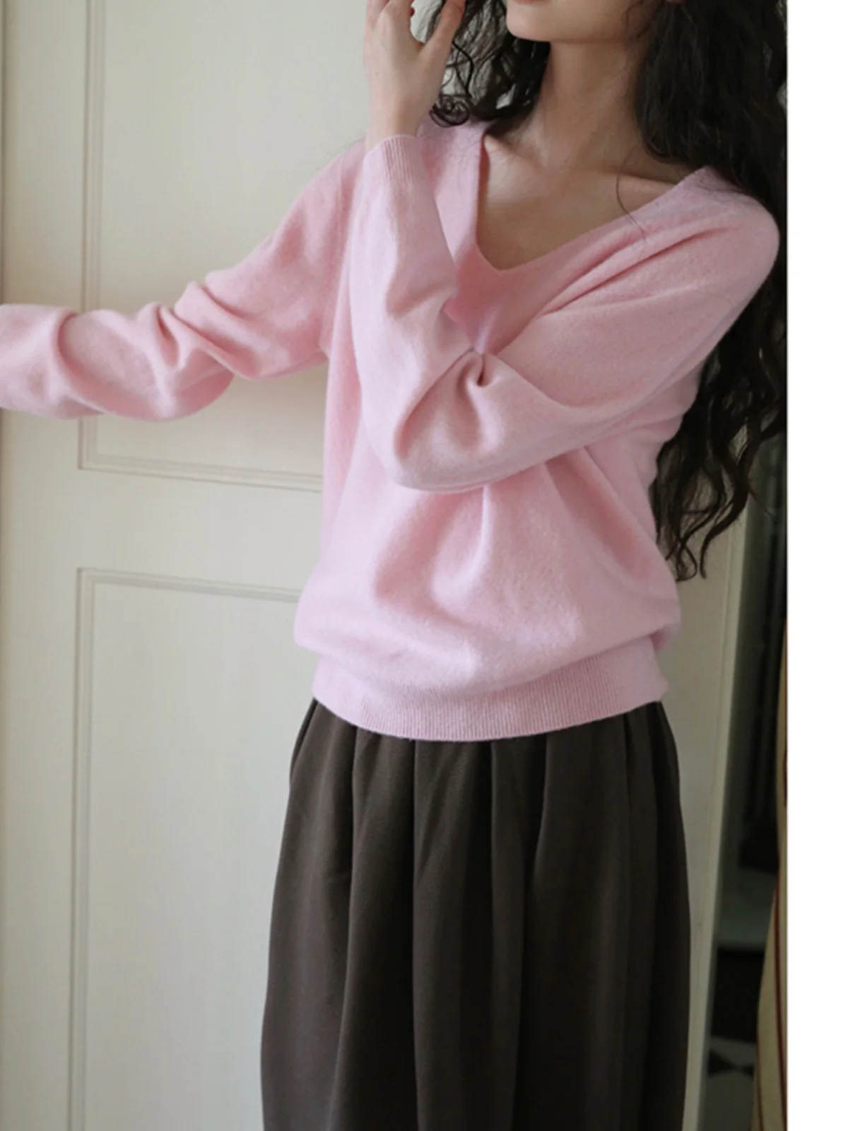 

Весенне-осенний шерстяной джемпер свободного кроя с V-образным вырезом и длинными рукавами, базовый простой топ для многослойных образов, женская модная повседневная одежда