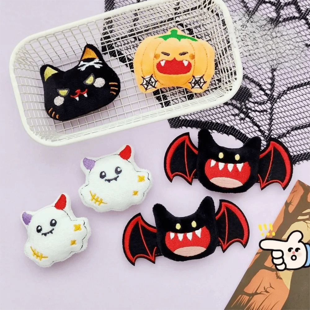 Mini Trumpet Halloween Brooch The Size of A Palm 3–6cm Mini Accessory Festival Decoration Brooch Compact Sticker Style 3D