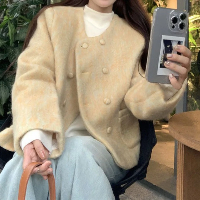 

Women's Woolen Coat Autumn Winter 2025 New Stylish Short Padded Thick Jacket for Petite