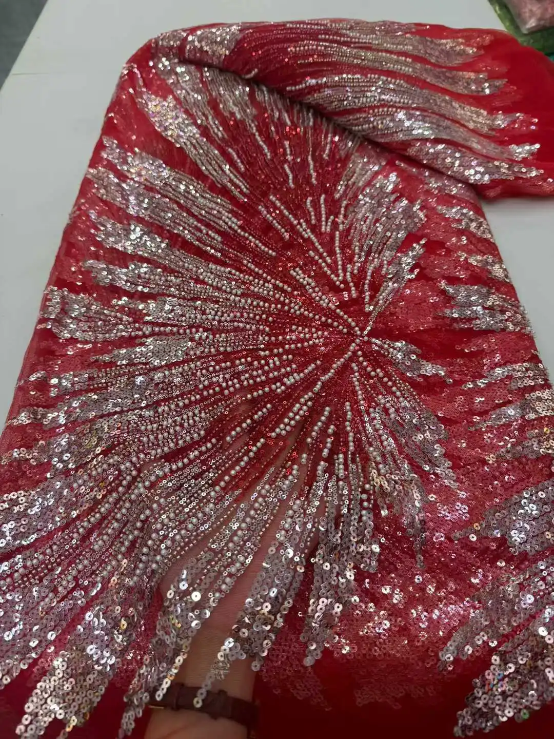 2025 Hoge kwaliteit schoonheid klassieke zware kralen pailletten Afrikaanse Franse Nigeriaanse kant stof voor vrouwen feestjurk