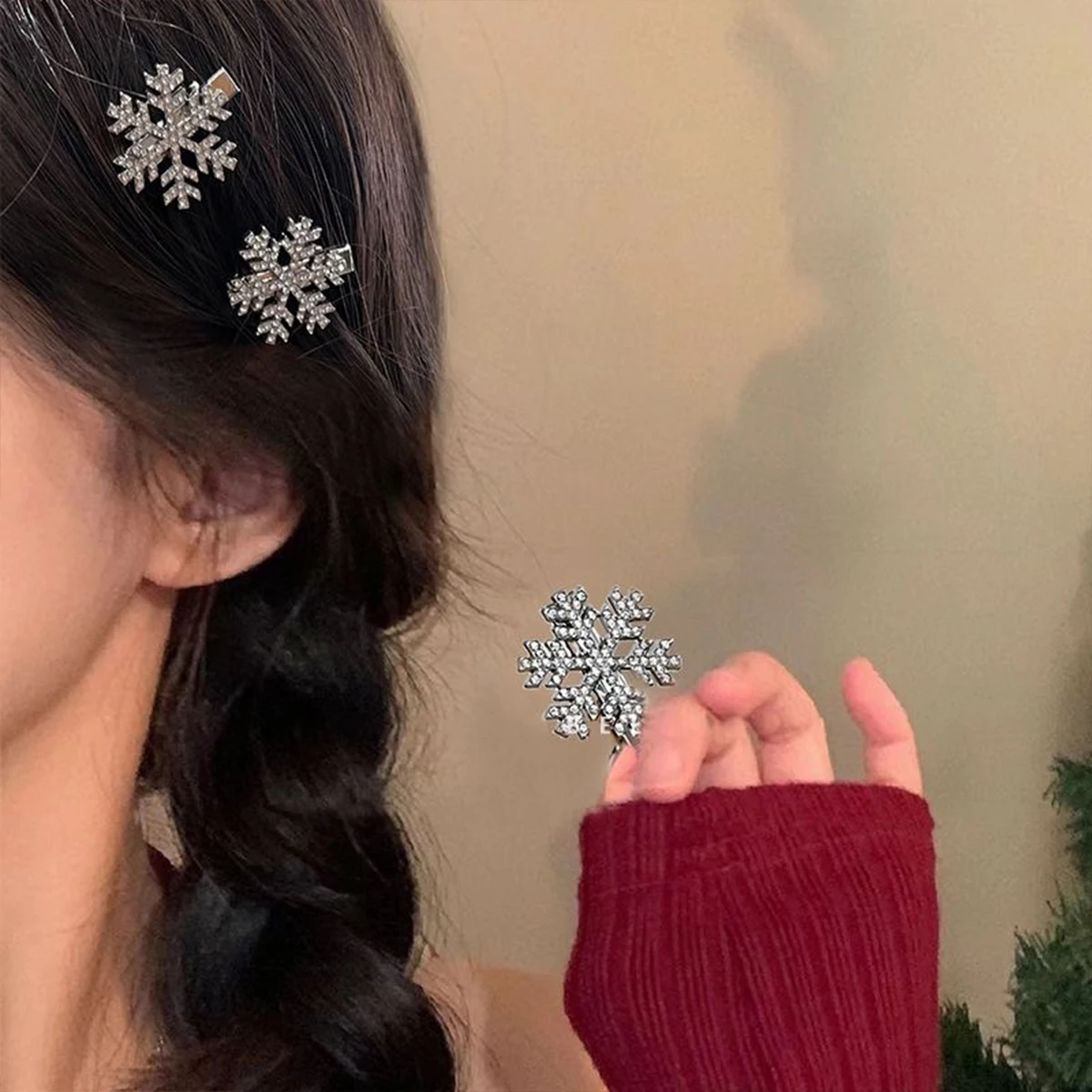 Rhinestone Snow Hair Clip Detail