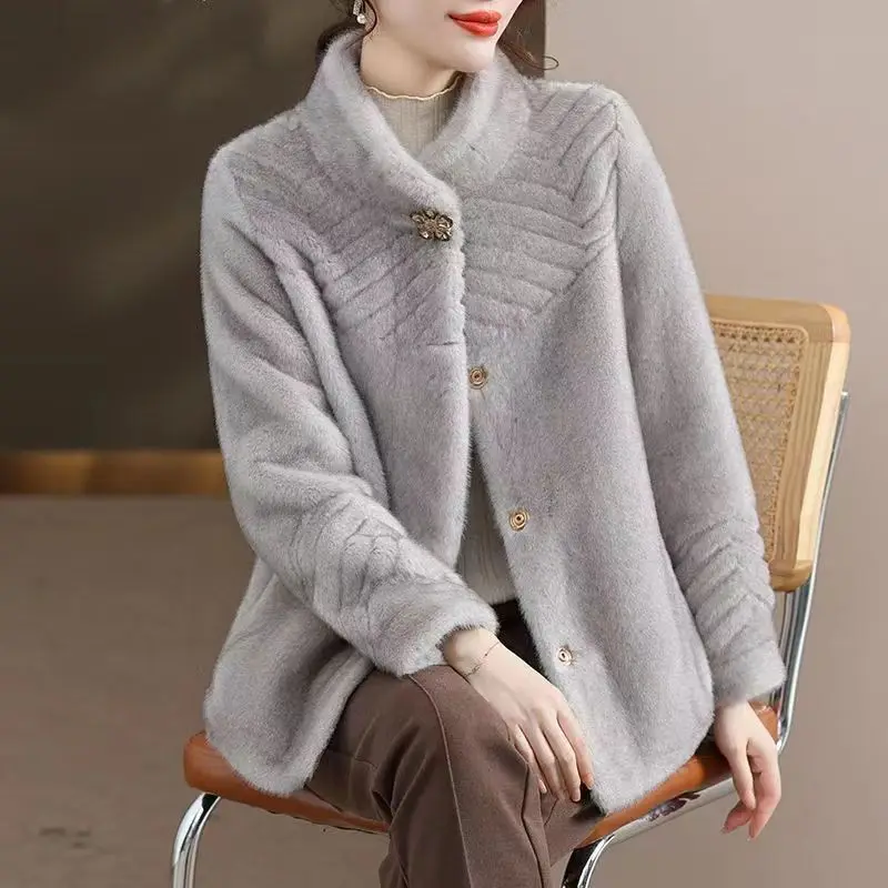 Women New 2024Autumn Winter Fashion Short Fur Integration Jacket Environmental Protection Mao Mao Outwear Female LX319