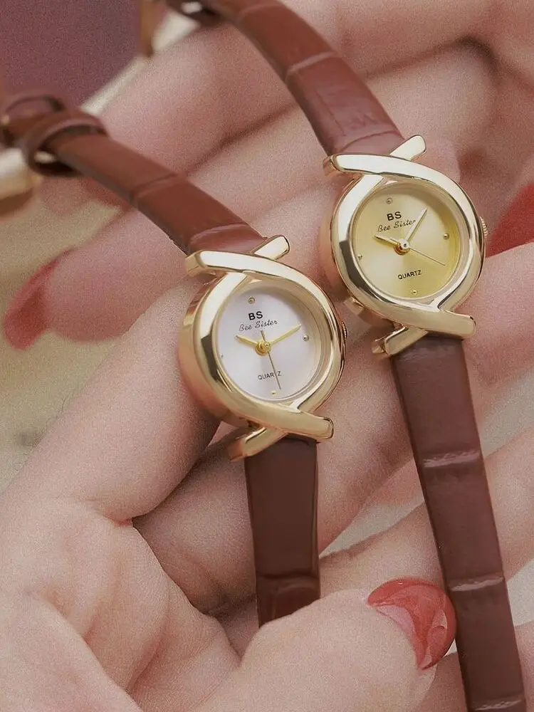 

2025 New Women's Watch Retro Fashion Trend Japanese and Korean Gift Light Luxury Leather Gift for Women Women's High-end Watch