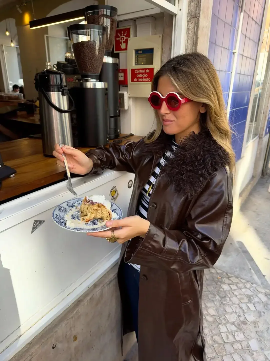 Fur Collar Patchwork Women Leather Jacket Fashion Full Sleeve Lace Up Loose Coat With Belt 2025 Lady Daily High Street Outerwear